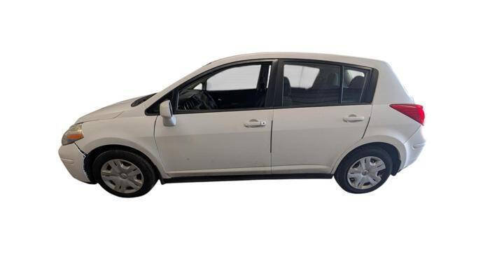 Used 2012 Nissan Versa 1.8 S w/ Plus Pkg FWD image 2