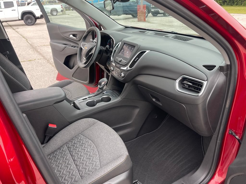 Used 2024 Chevrolet Equinox LT FWD image 19