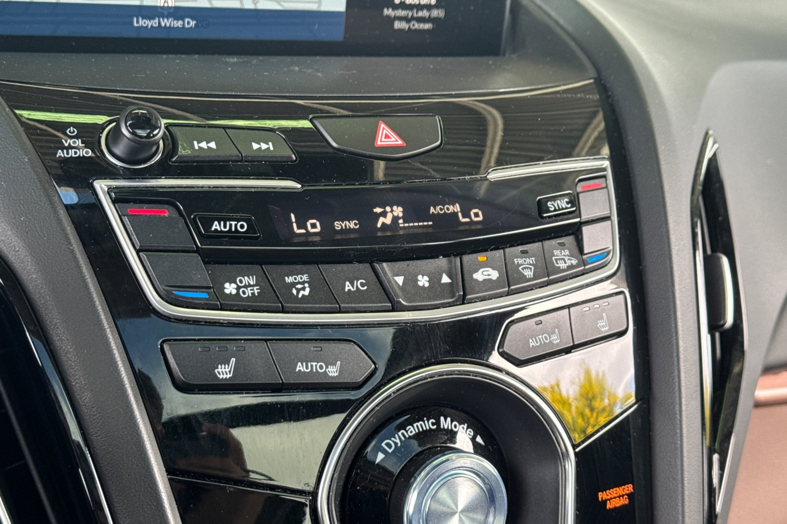 Used 2025 Acura RDX w/ Technology Package AWD/4WD image 28