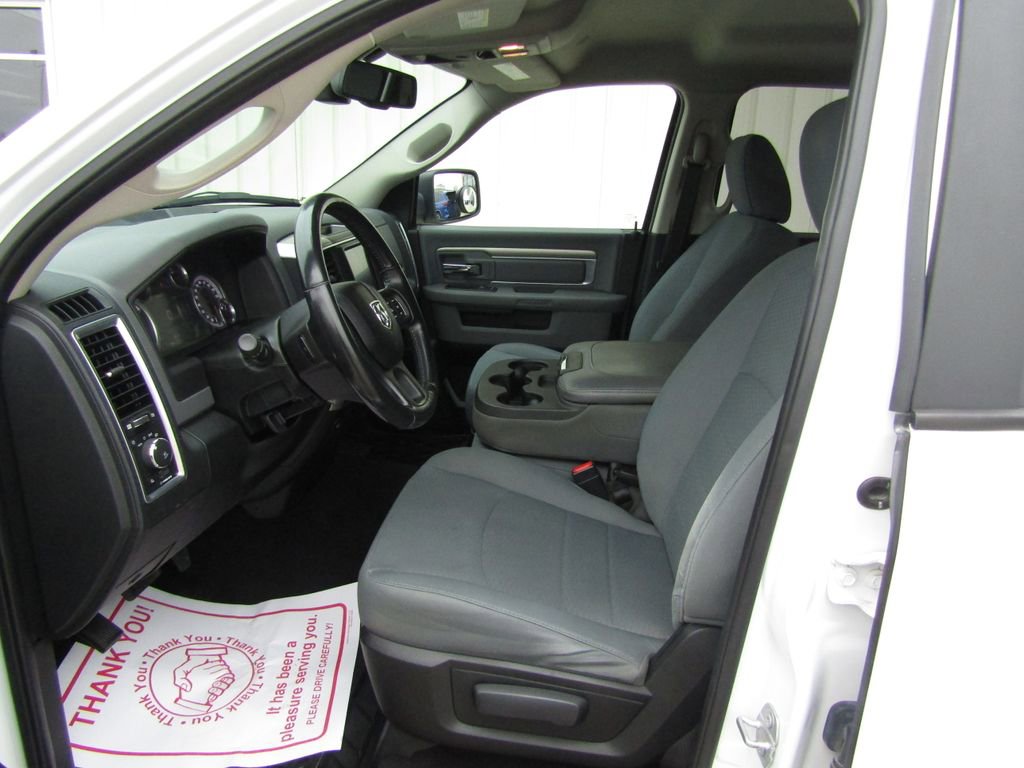 Used 2017 RAM 1500 Classic SLT w/ SLT Plus D￩cor Group image 17