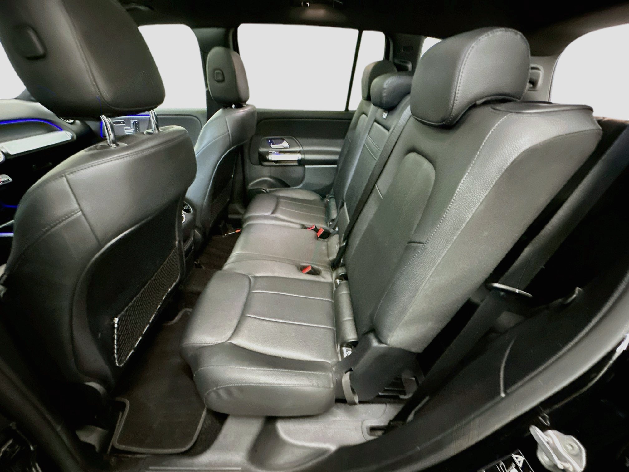 Used 2022 Mercedes-Benz GLB 250 4MATIC w/ Premium Package Lite image 29