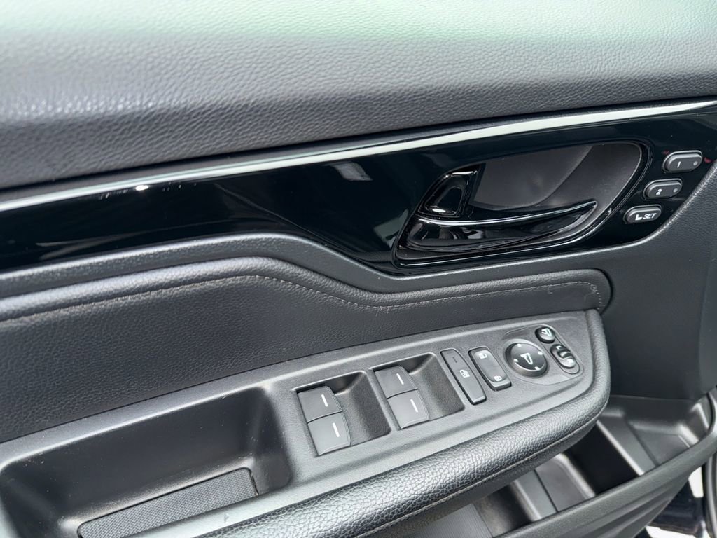 Used 2022 Honda Odyssey Elite image 11