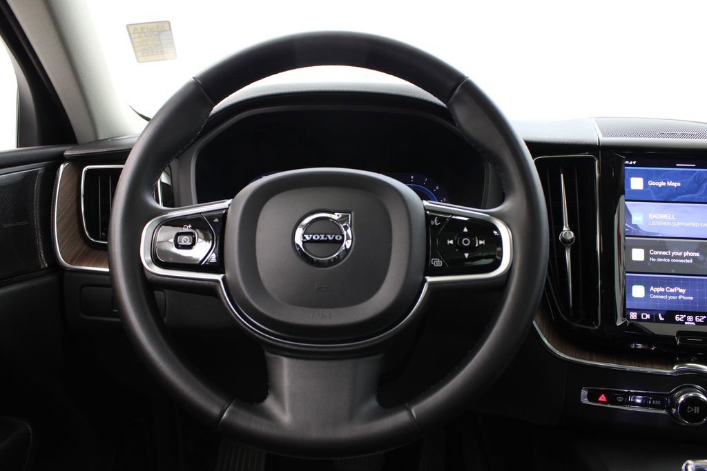 Used 2023 Volvo XC60 B5 Ultimate image 24