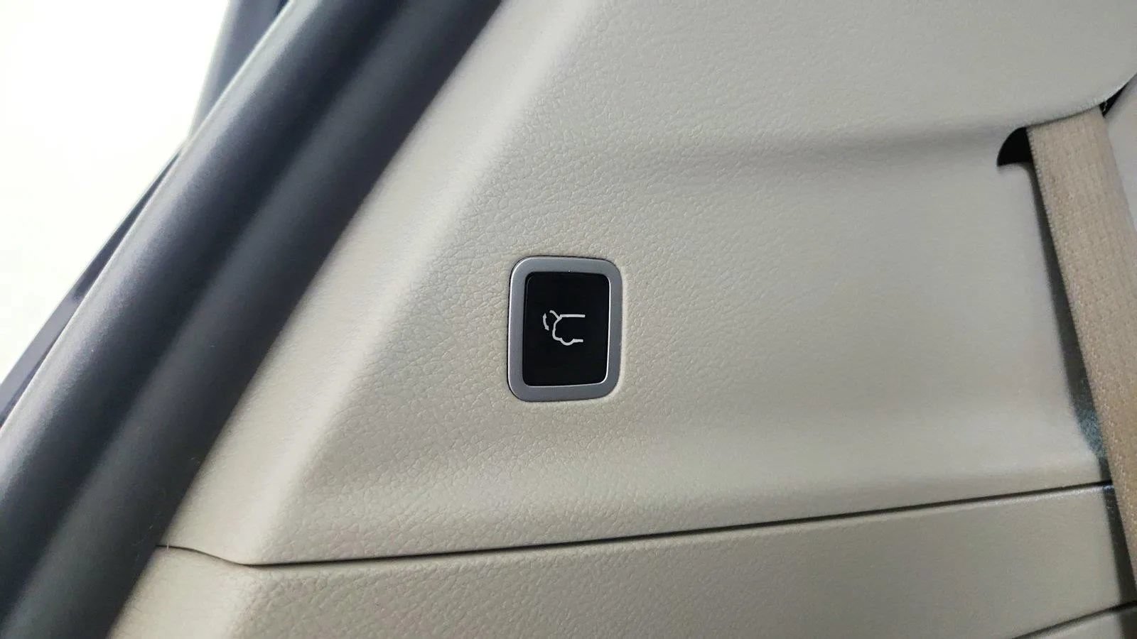 Used 2017 Chrysler Pacifica Touring-L FWD image 29