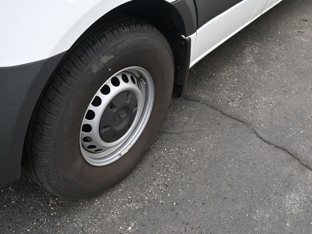 Used 2024 Mercedes-Benz Sprinter 2500 image 13