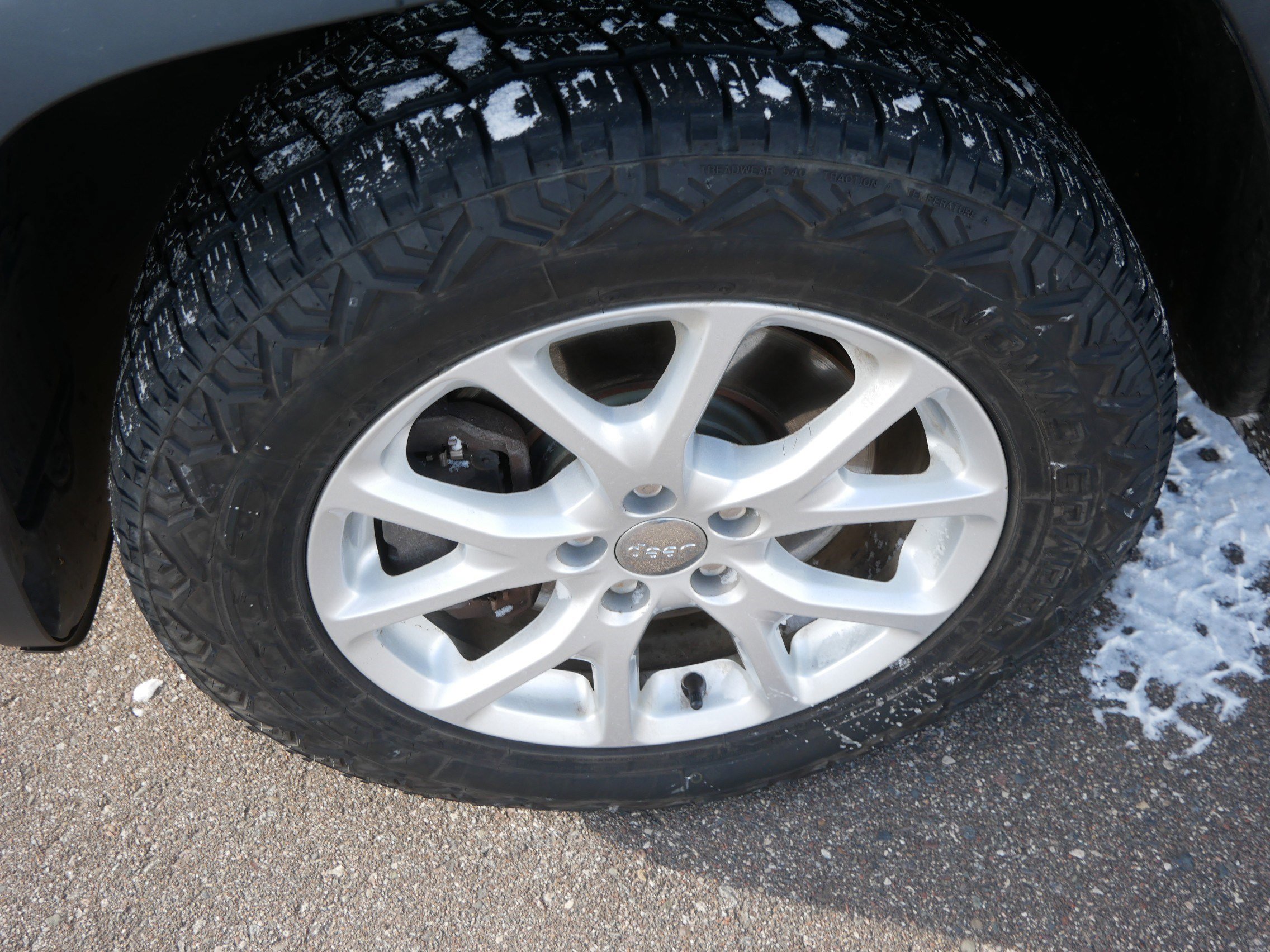 Used 2014 Jeep Cherokee Latitude w/ Cold Weather Group image 16