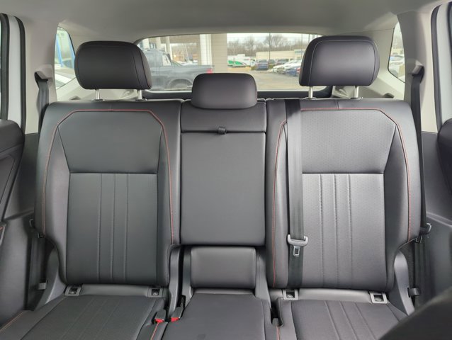 Used 2024 Volkswagen Tiguan Wolfsburg Edition image 26