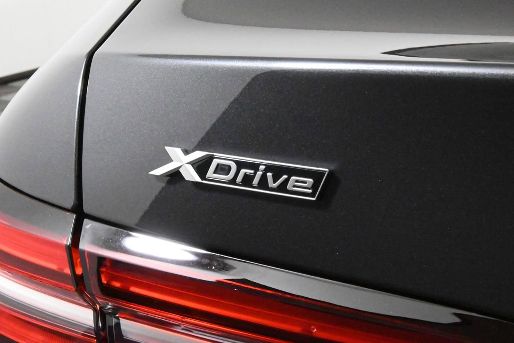 Used 2026 BMW 530i xDrive w/ Premium Package image 39