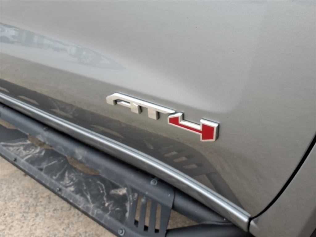 Used 2023 GMC Sierra 1500 AT4 w/ AT4 Premium Package image 11