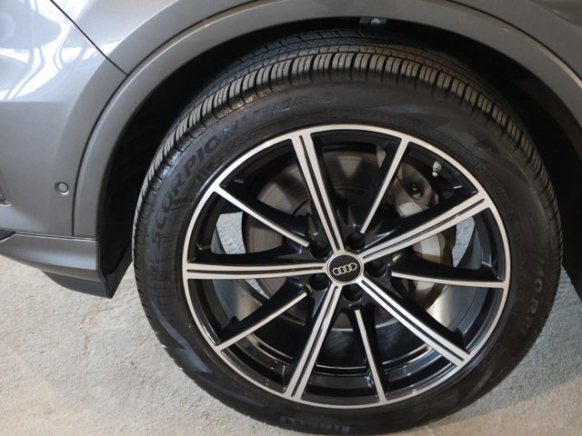 Used 2023 Audi Q7 3.0T Premium Plus w/ Premium Plus Package AWD/4WD image 30
