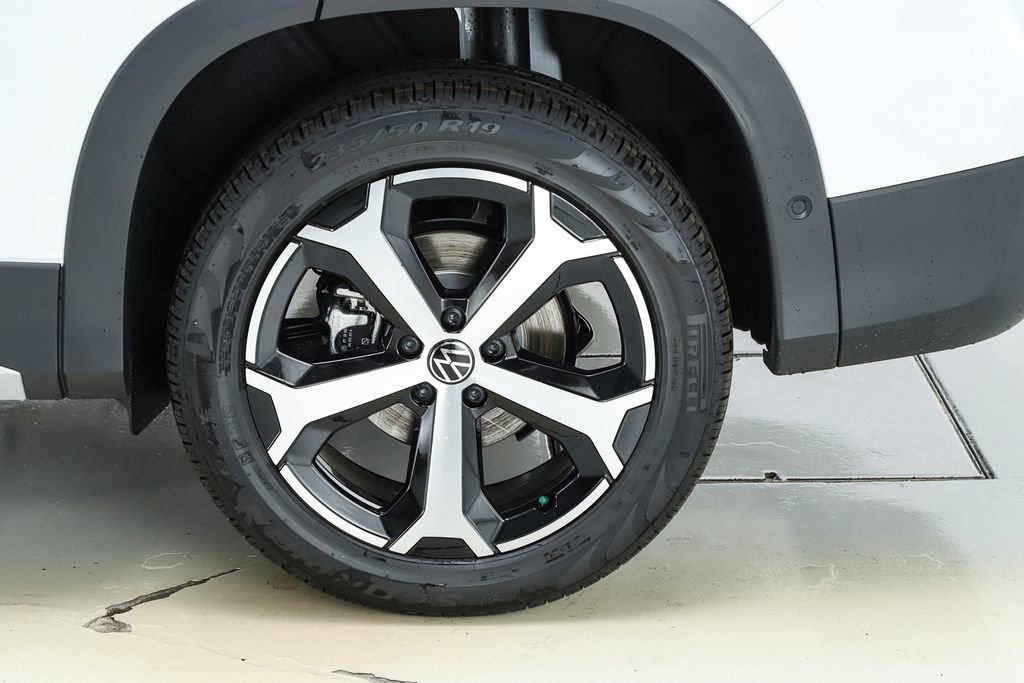 New 2026 Volkswagen Tiguan SE image 45