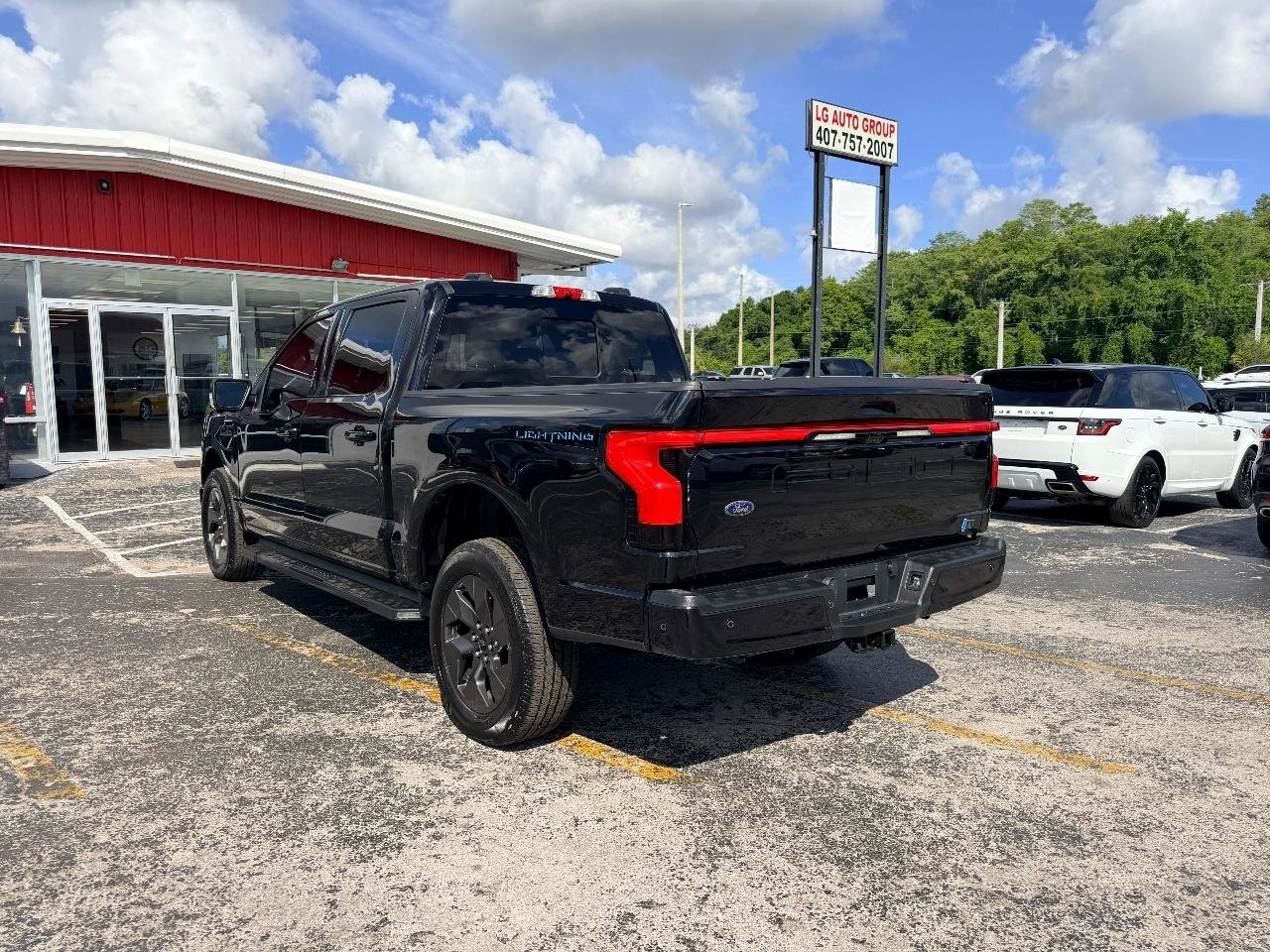 Used 2022 Ford F150 Lightning Lariat AWD/4WD image 5