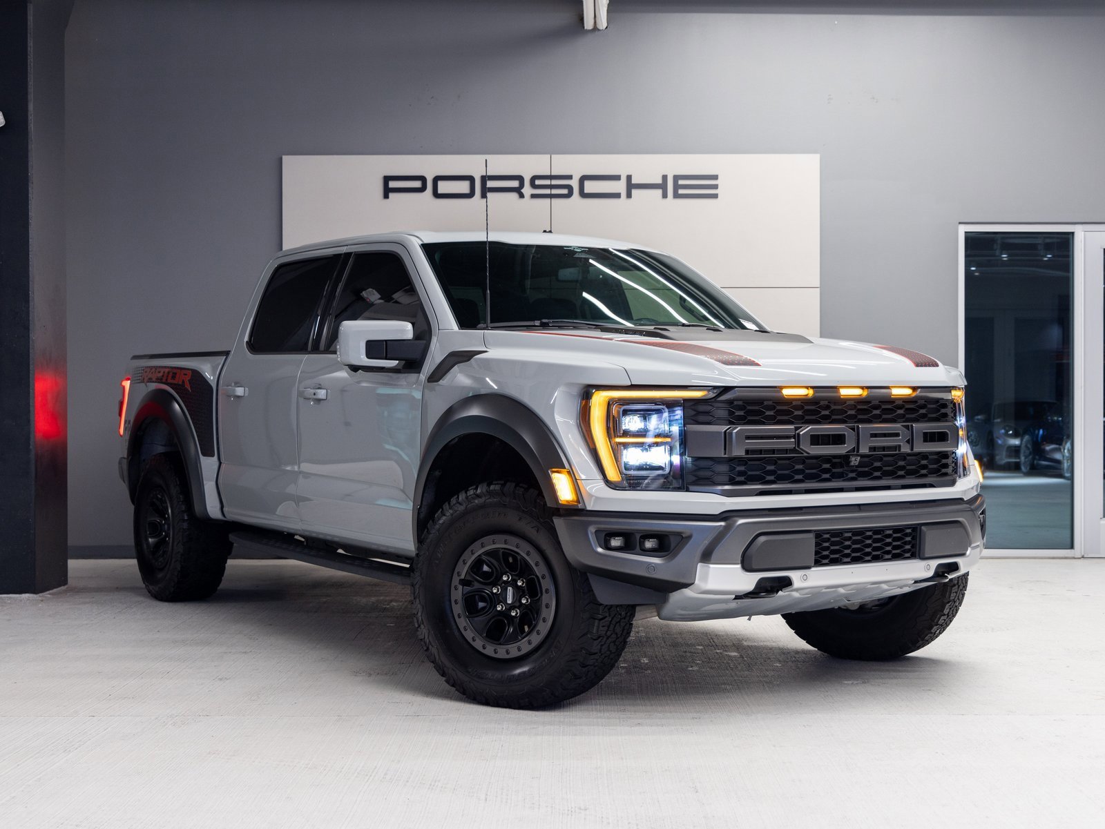 Used 2023 Ford F150 Raptor image 9