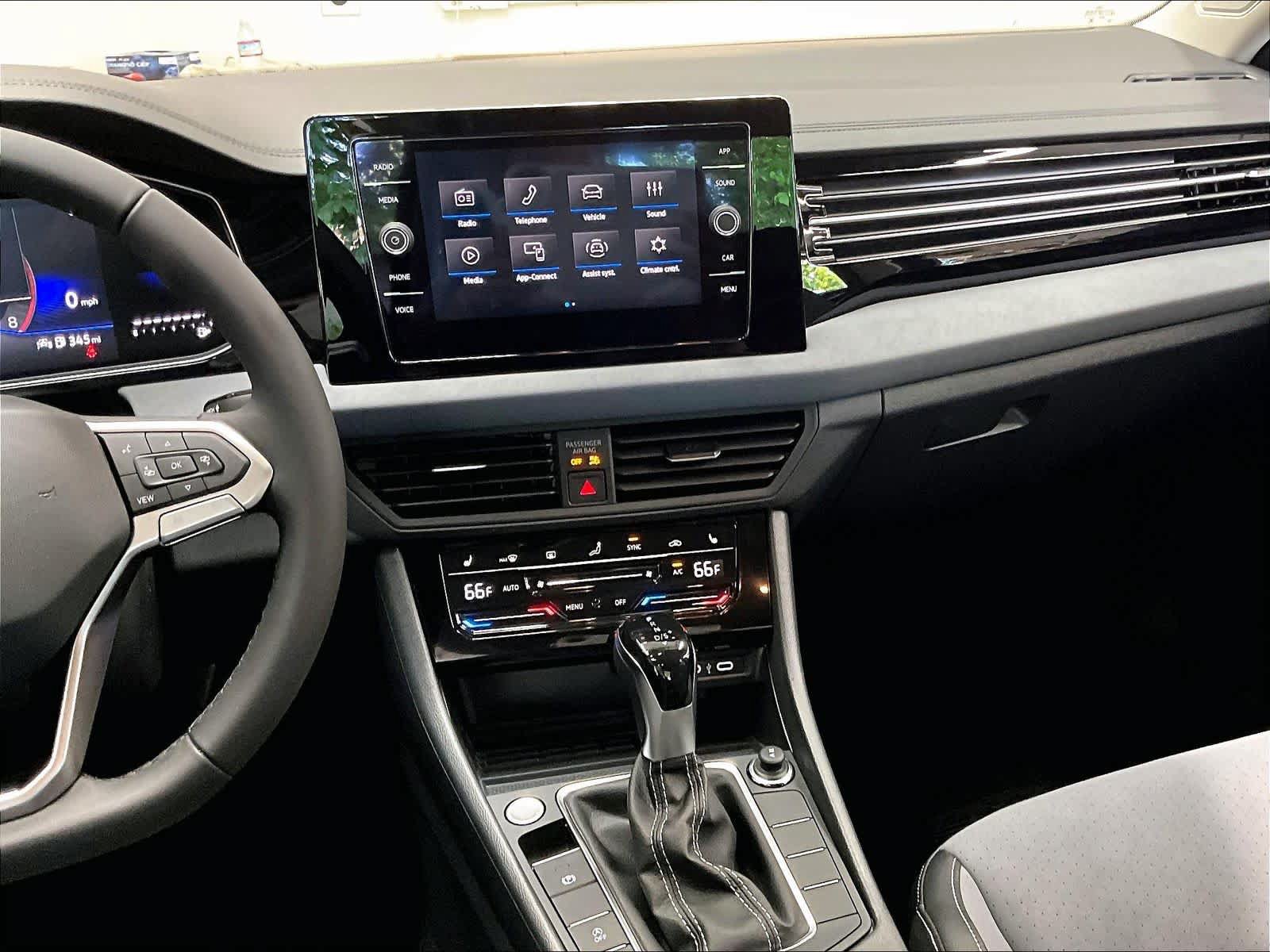 New 2026 Volkswagen Jetta SE FWD image 7