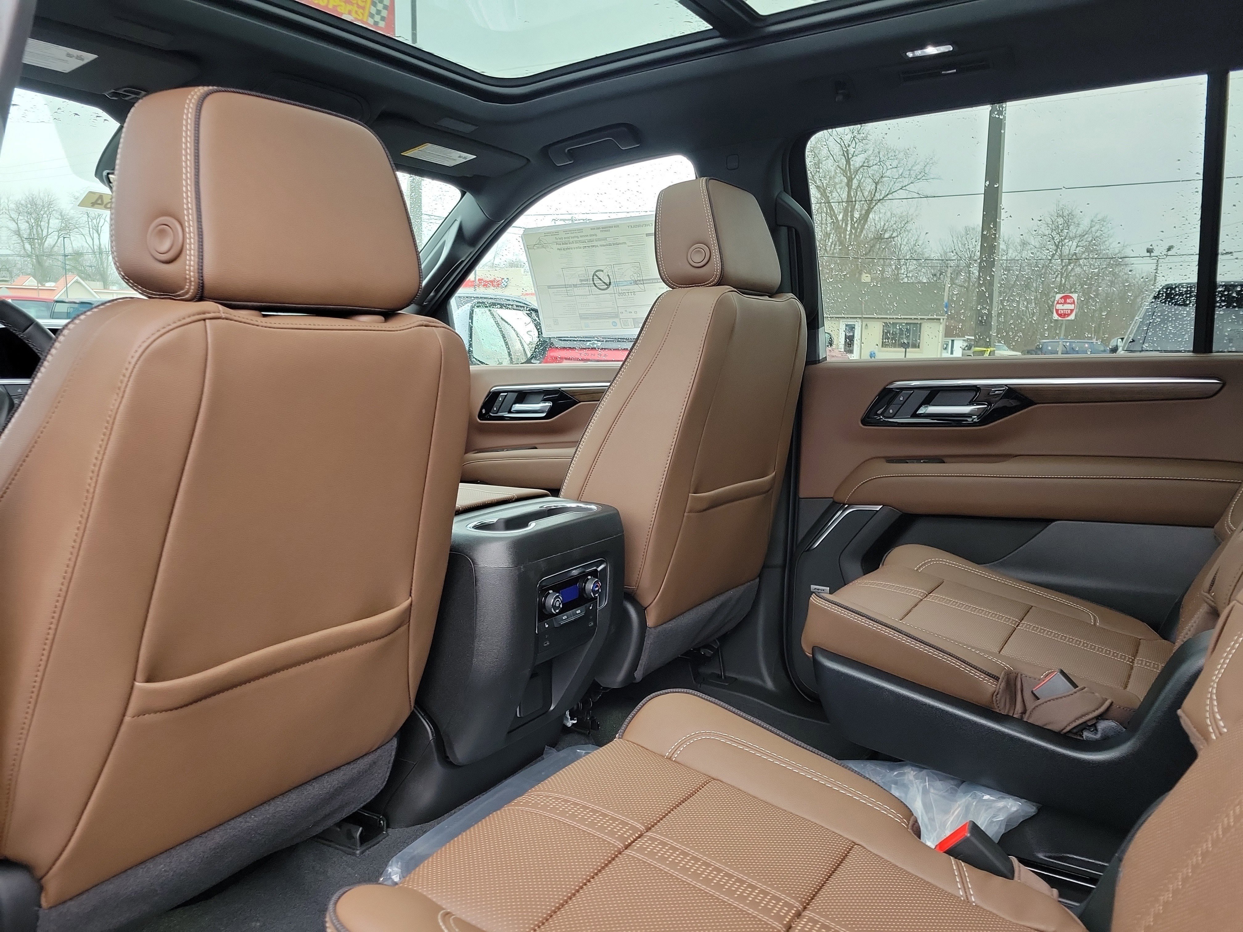 New 2026 Chevrolet Suburban High Country w/ Sun And Tow Package AWD/4WD image 14