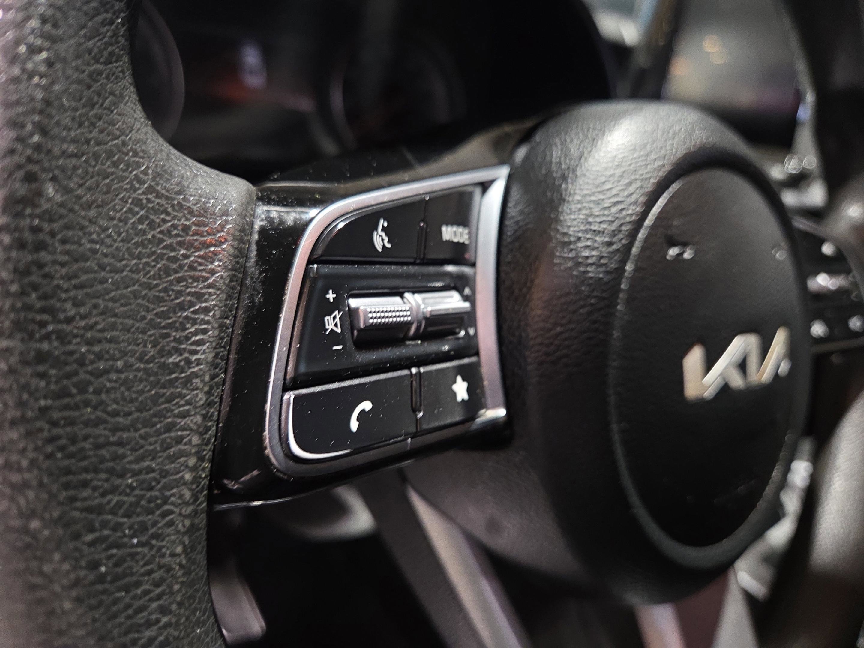 Used 2024 Kia Forte LXS image 11