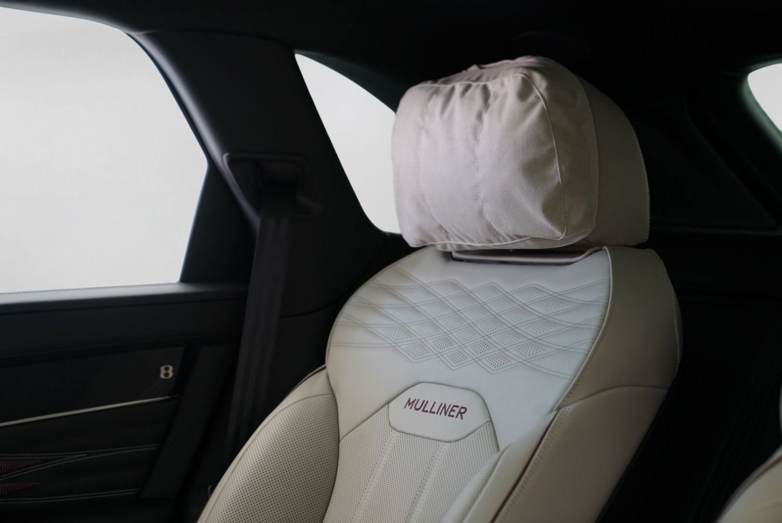 New 2026 Bentley Bentayga Extended Wheelbase AWD/4WD image 22