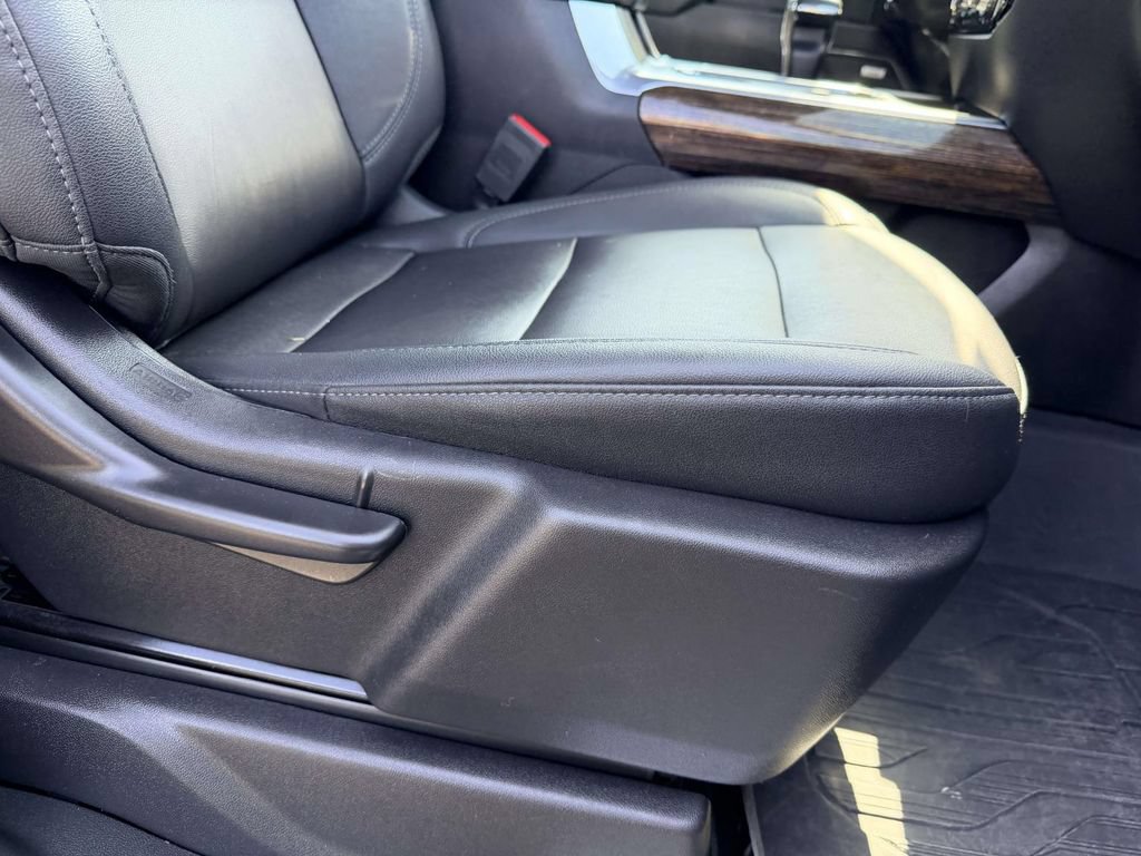Used 2024 GMC Sierra 1500 Elevation w/ Elevation Premium Package AWD/4WD image 8