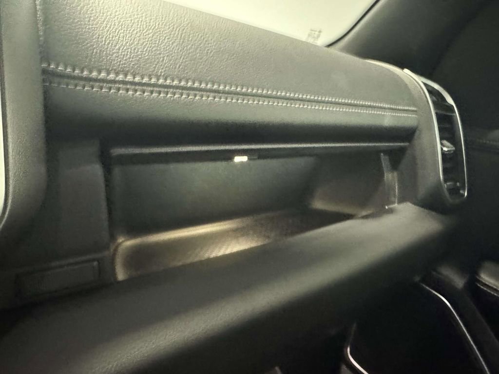 Used 2023 RAM 1500 Laramie AWD/4WD image 32