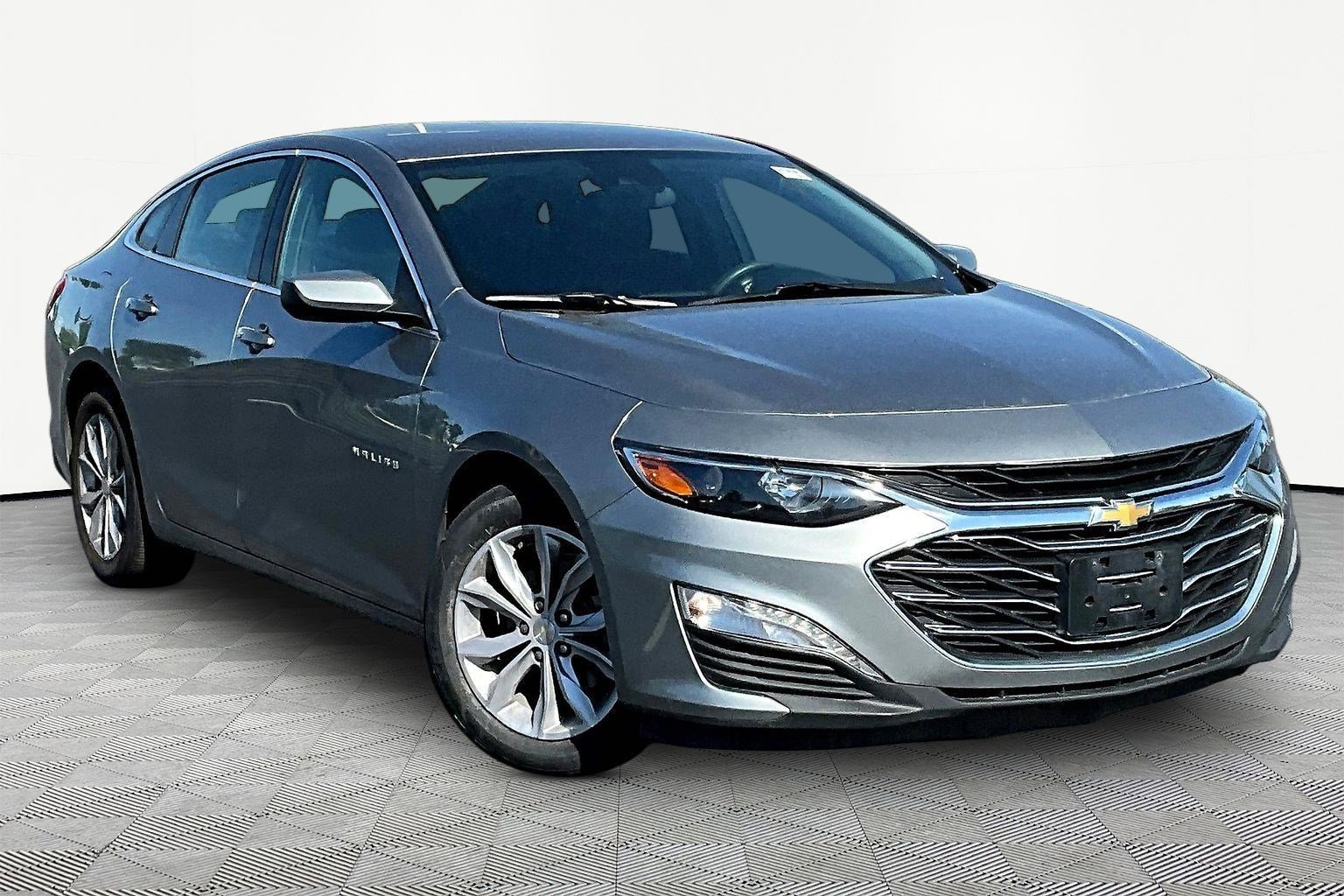 Used 2023 Chevrolet Malibu LT FWD image 3