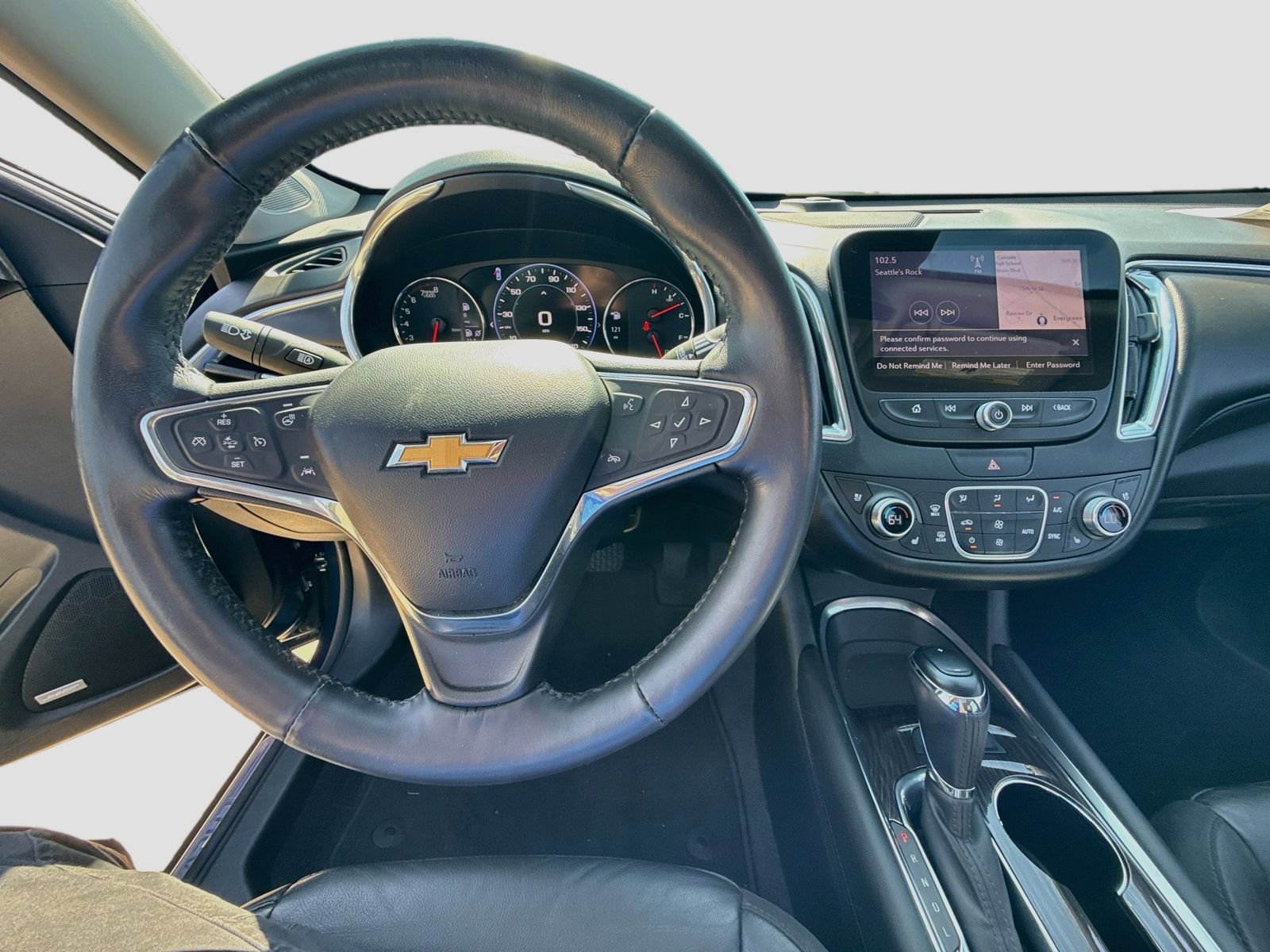 Used 2020 Chevrolet Malibu Premier FWD image 12