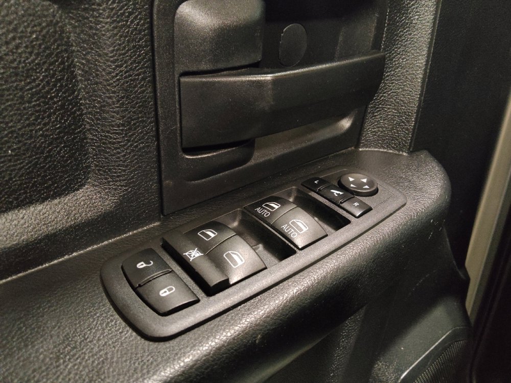 Used 2014 RAM 1500 Express image 27