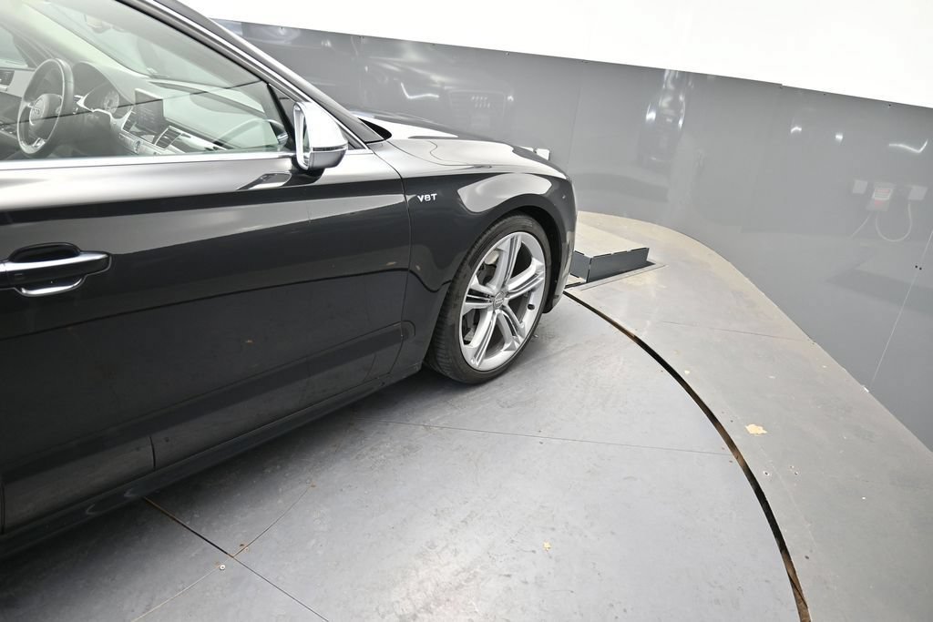 Used 2014 Audi S8 AWD/4WD image 24