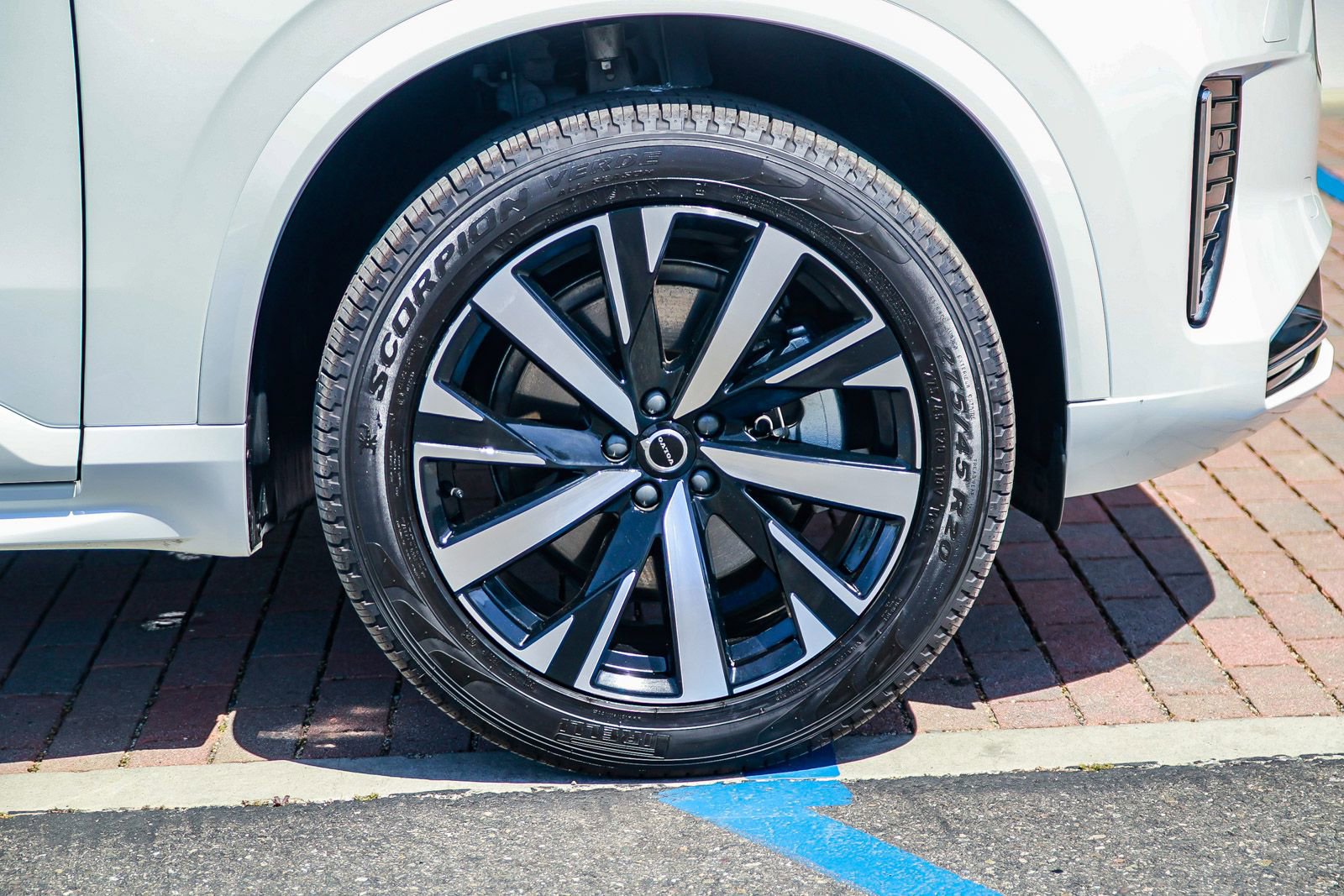 Used 2026 Volvo XC90 B5 Core image 10