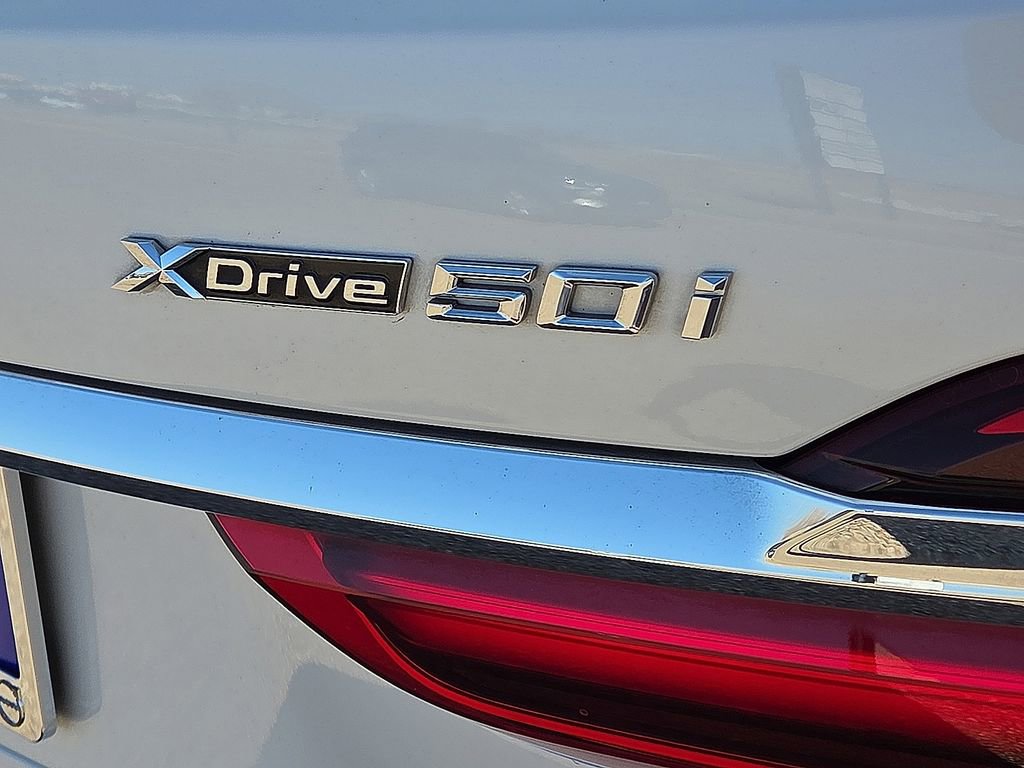 Used 2020 BMW X7 xDrive50i w/ Dynamic Handling Package AWD/4WD image 16