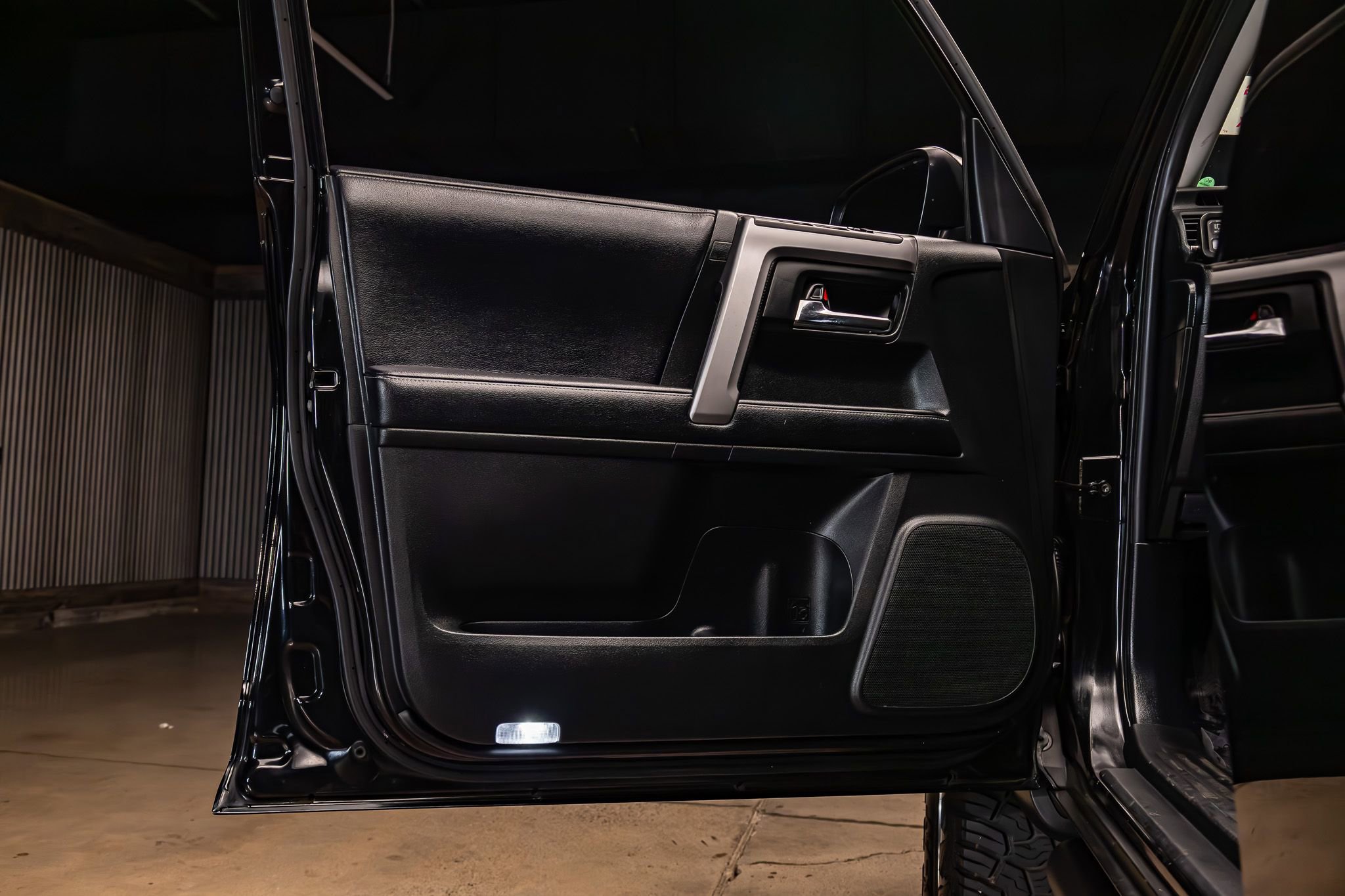 Used 2019 Toyota 4Runner SR5 RWD image 28