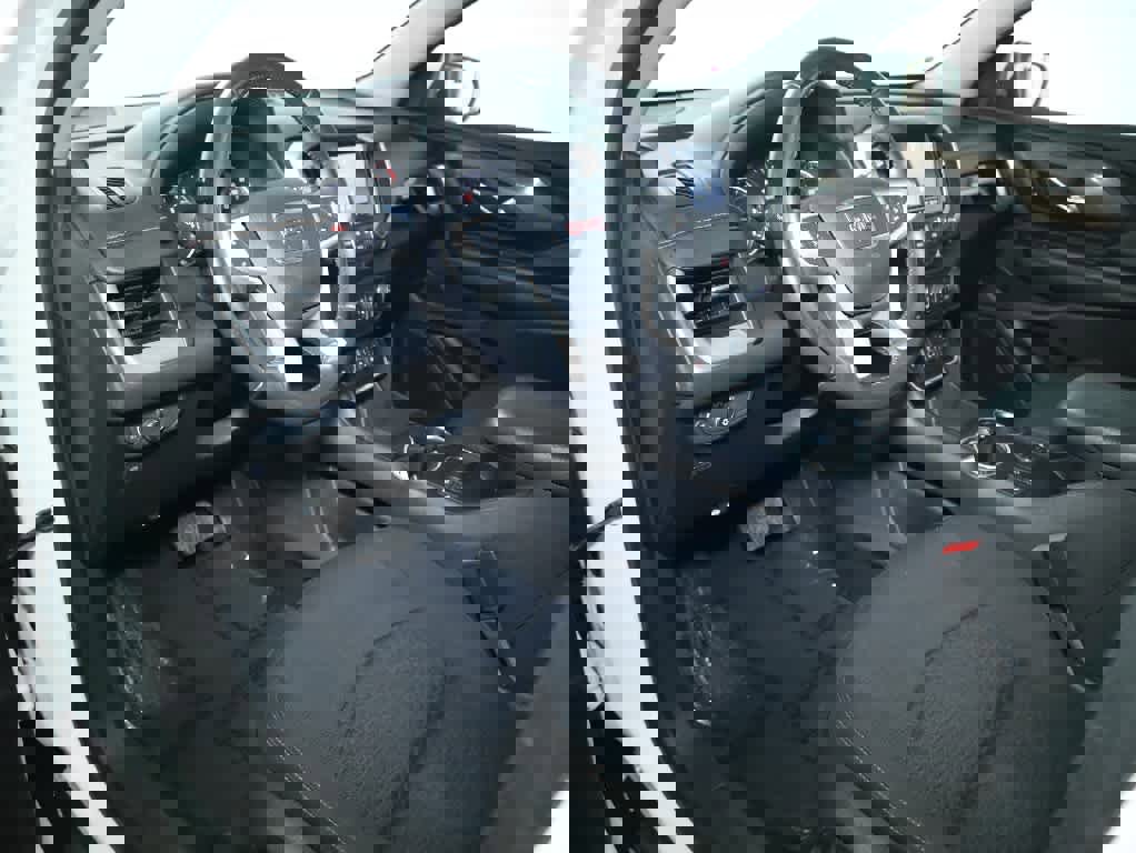 Used 2018 GMC Terrain SLE w/ Driver Convenience Package image 17