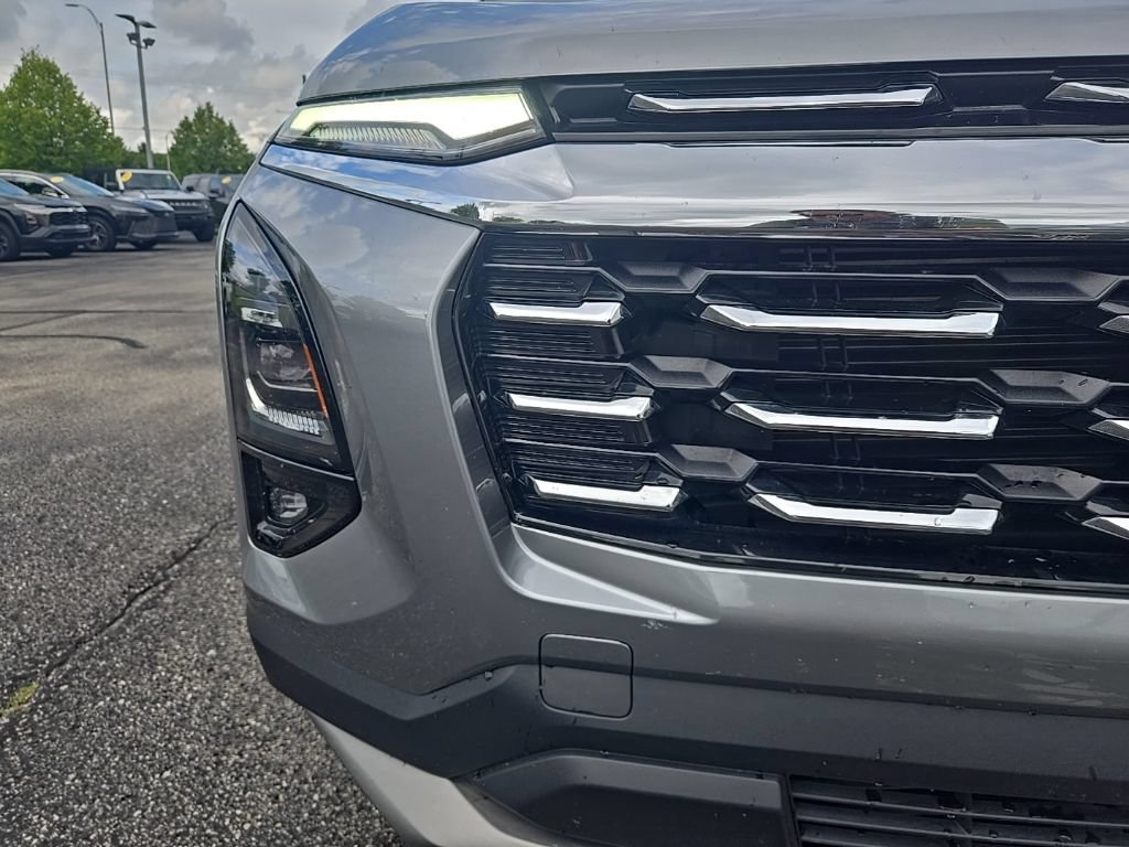 Used 2025 Chevrolet Equinox LT w/ Convenience Package II FWD image 10