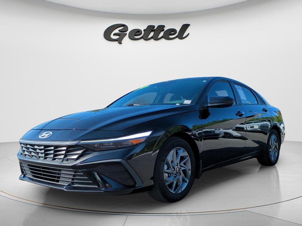 Certified 2024 Hyundai Elantra SEL FWD video 1
