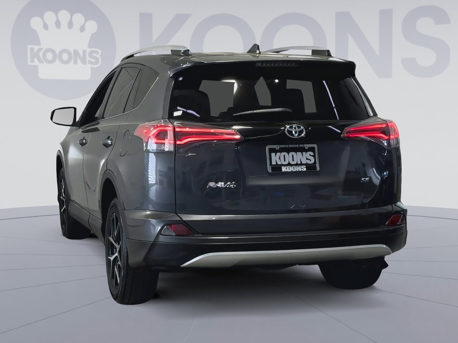 Used 2016 Toyota RAV4 SE image 10