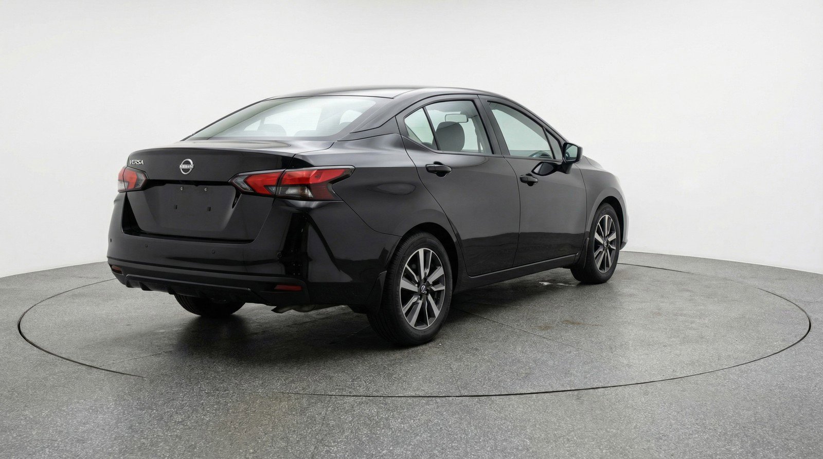 Used 2025 Nissan Versa SV FWD image 9