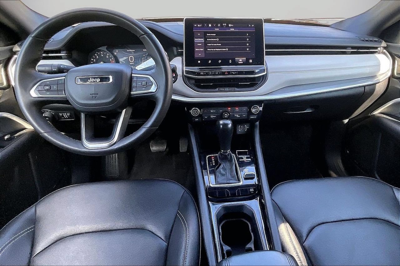 Used 2025 Jeep Compass Limited AWD/4WD image 14