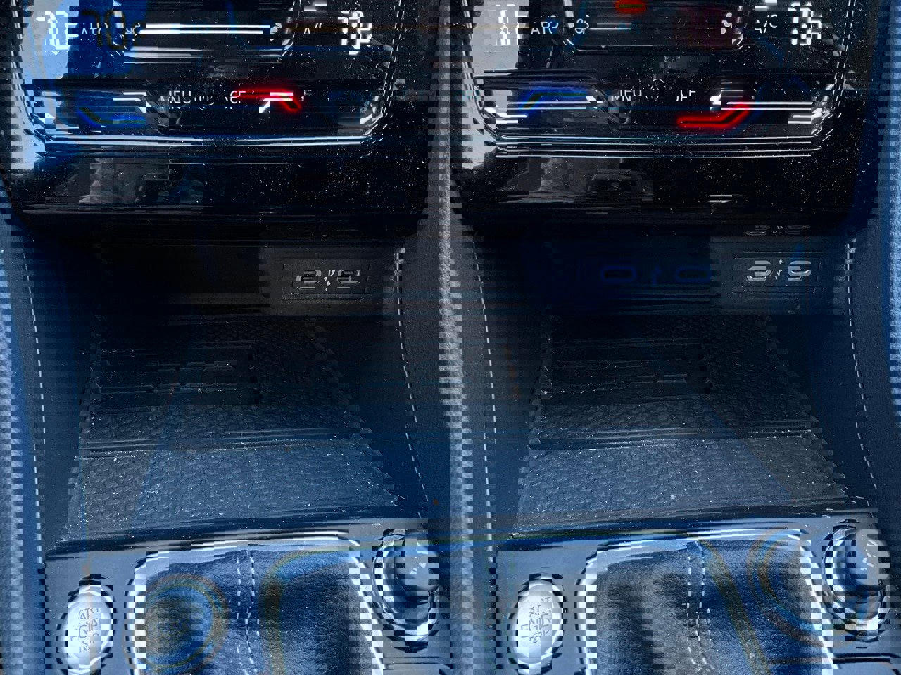 Used 2025 Volkswagen Jetta SE image 25