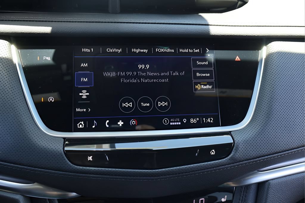 Certified 2026 Cadillac XT5 Luxury FWD image 23