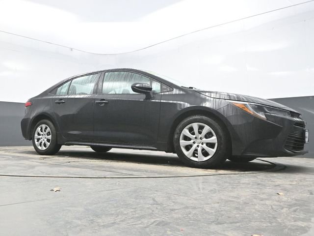 Used 2023 Toyota Corolla LE FWD image 32