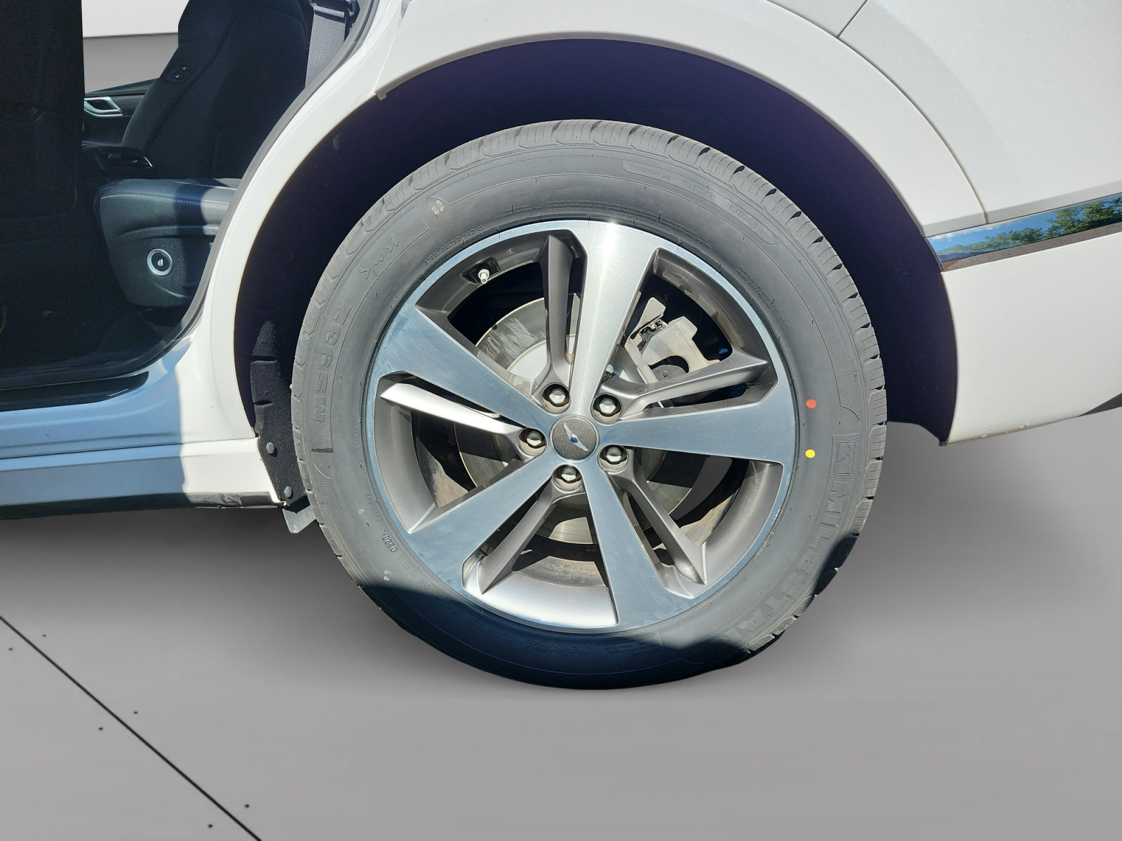 Used 2021 Genesis GV80 3.5T w/ Advanced Package 06 AWD/4WD image 14
