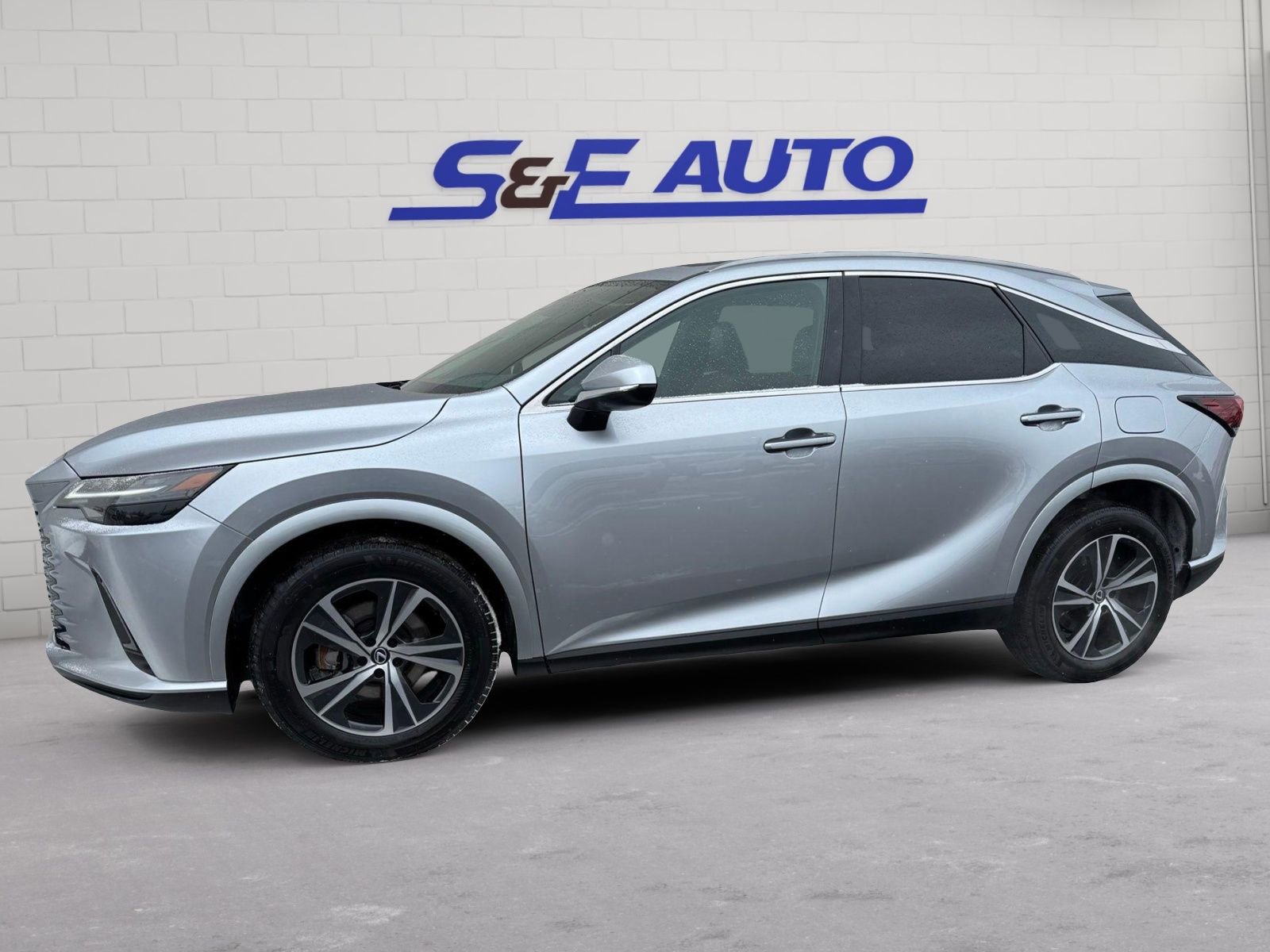 Used 2023 Lexus RX 350 Premium w/ Accessory Package (Z1) AWD/4WD image 1