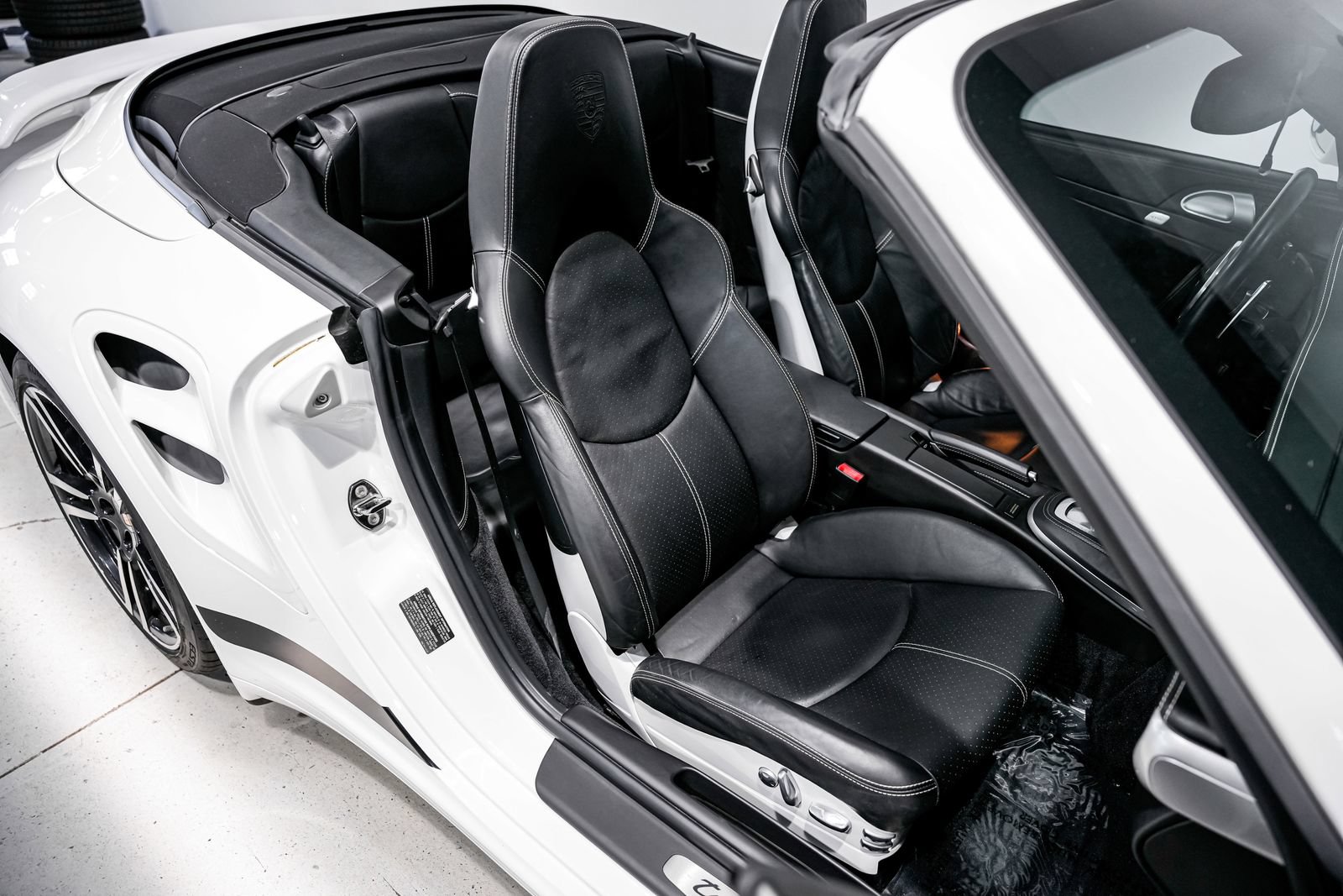 Used 2011 Porsche 911 Turbo S AWD/4WD image 29
