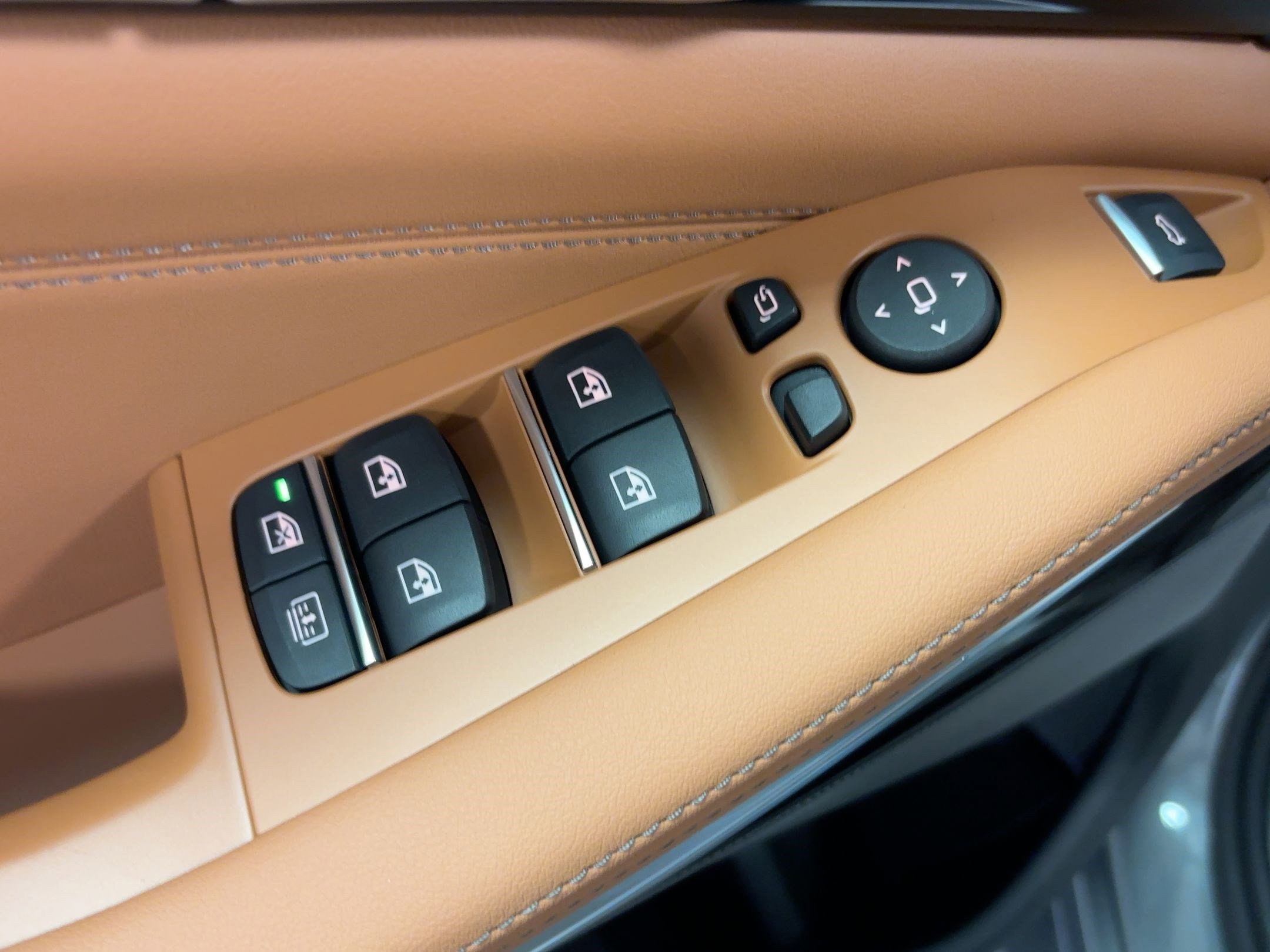 New 2026 BMW X7 xDrive40i w/ M Sport Package image 16