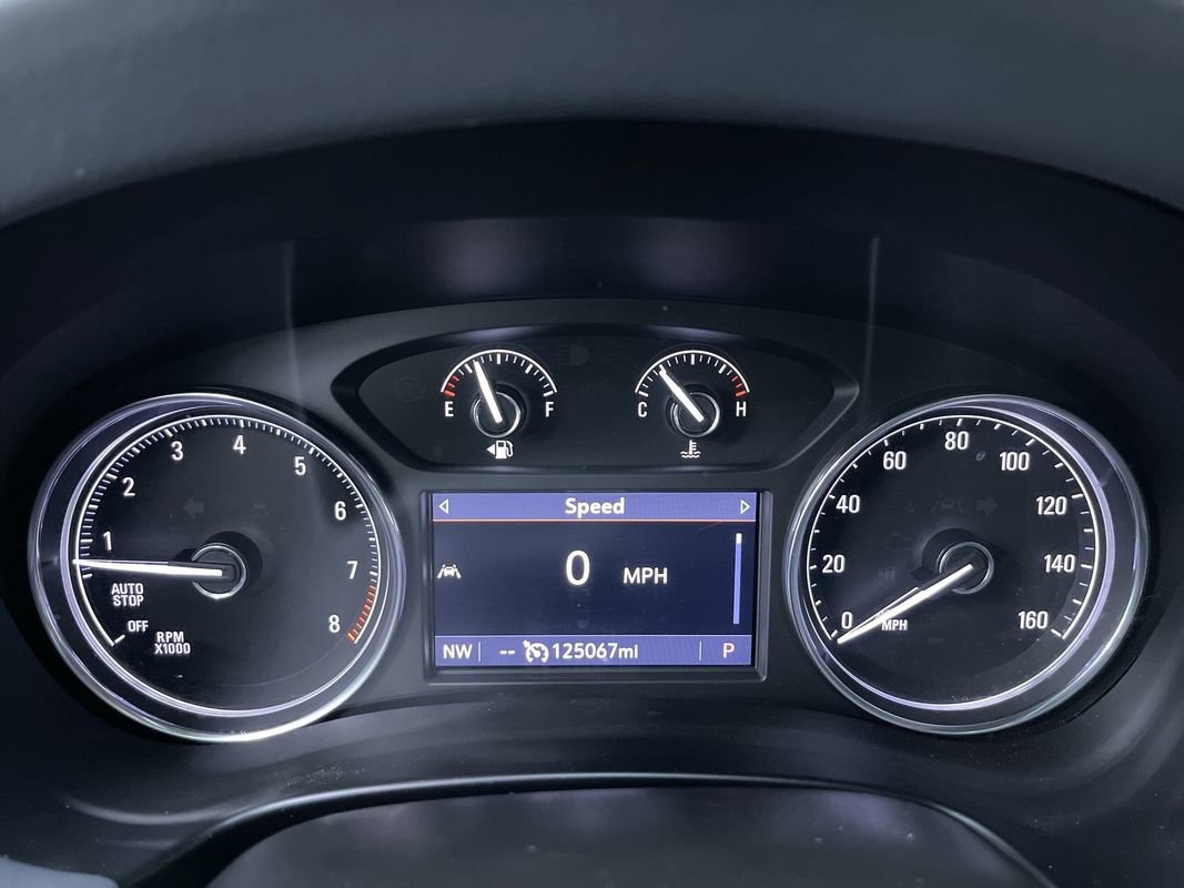 Used 2023 Buick Enclave Essence FWD image 18