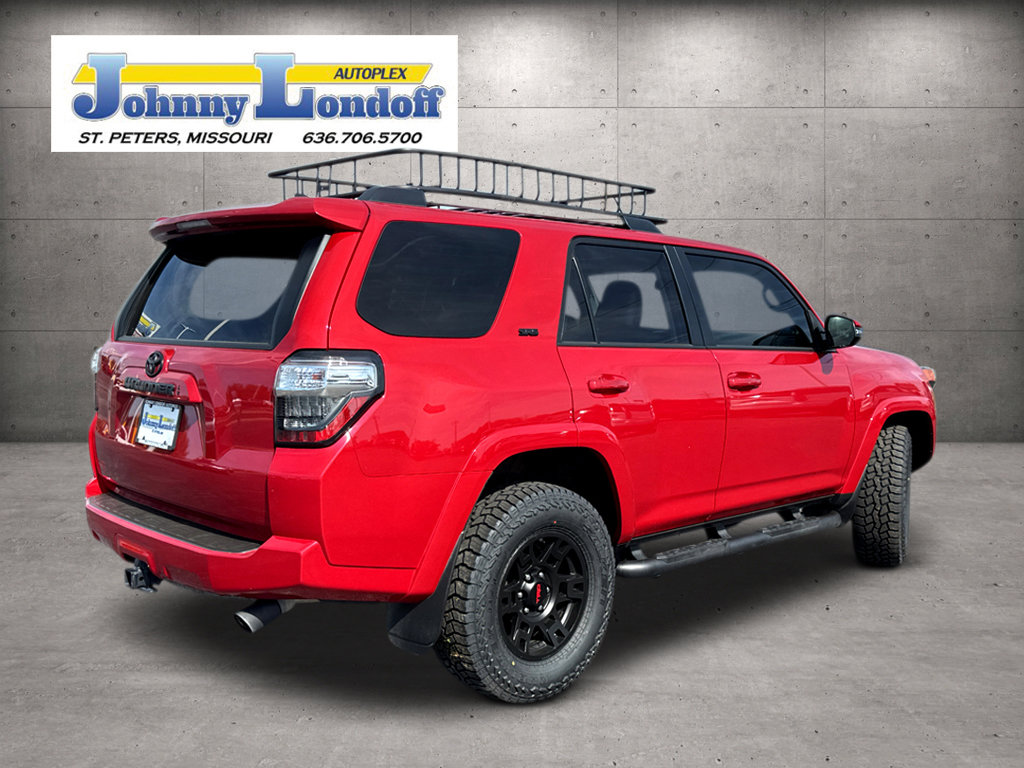 Used 2021 Toyota 4Runner SR5 Premium w/ Moonroof Package AWD/4WD image 2