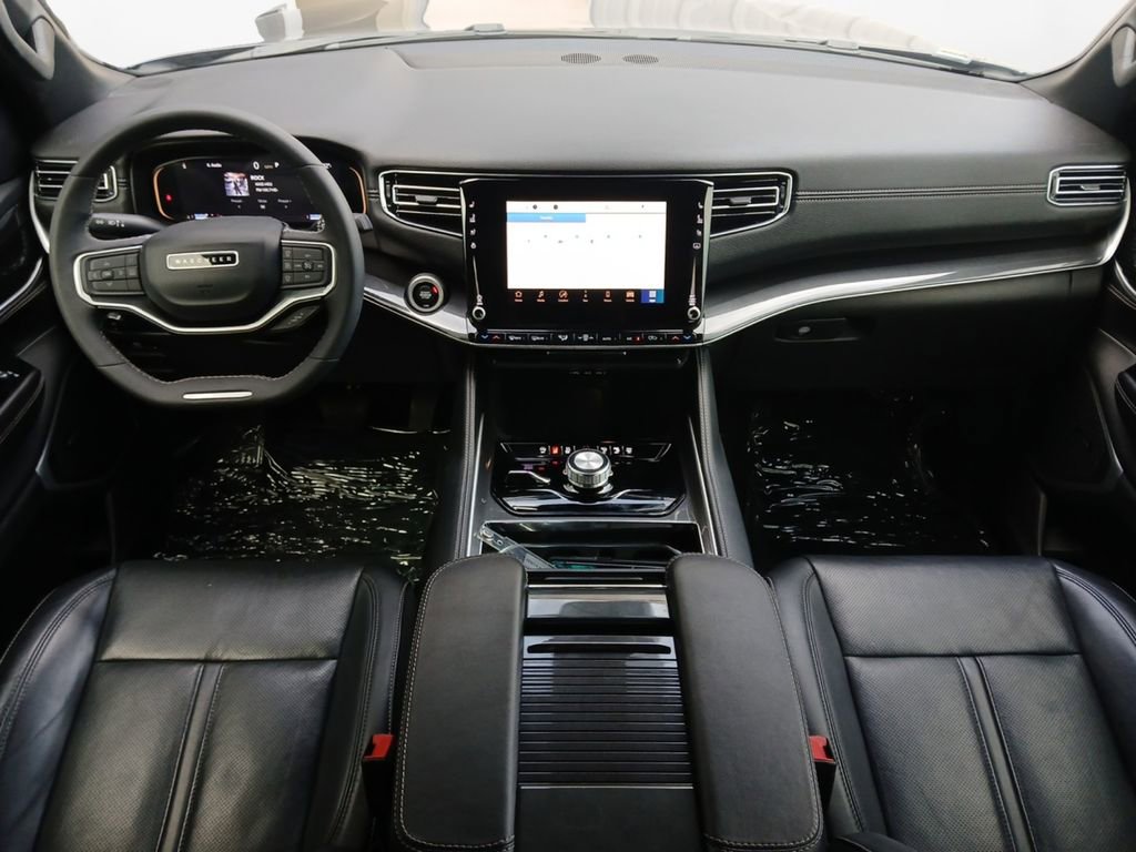Used 2023 Jeep Wagoneer 4WD w/ Premium Group I image 20