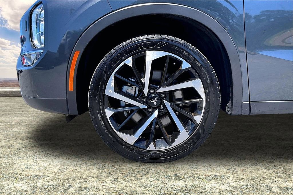 Used 2024 Mitsubishi Outlander SE AWD/4WD image 33
