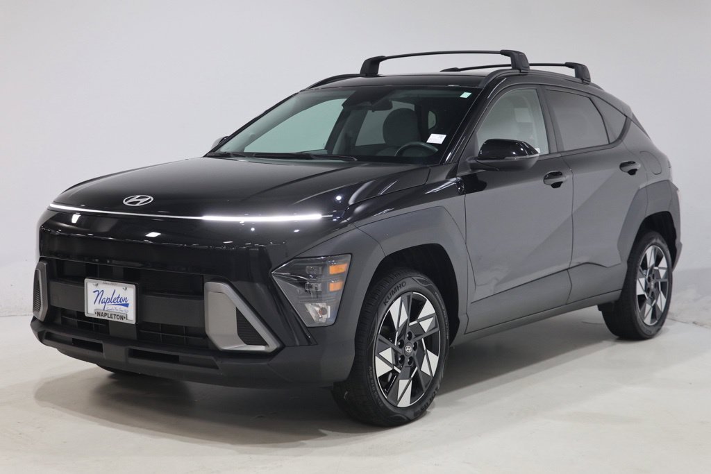 Used 2024 Hyundai Kona SEL AWD/4WD image 3