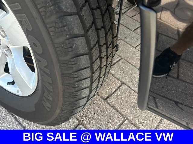 Used 2022 RAM 1500 Classic SLT w/ Trailer & Traction Group RWD image 11