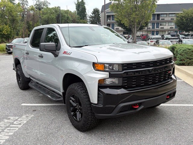 Used 2019 Chevrolet Silverado 1500 Custom Trail Boss w/ Custom Convenience Package AWD/4WD image 2